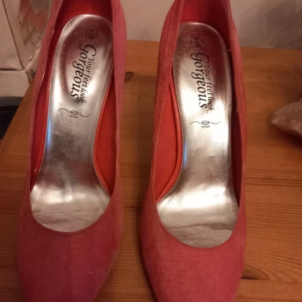 New Look Coral Suede Court Heels